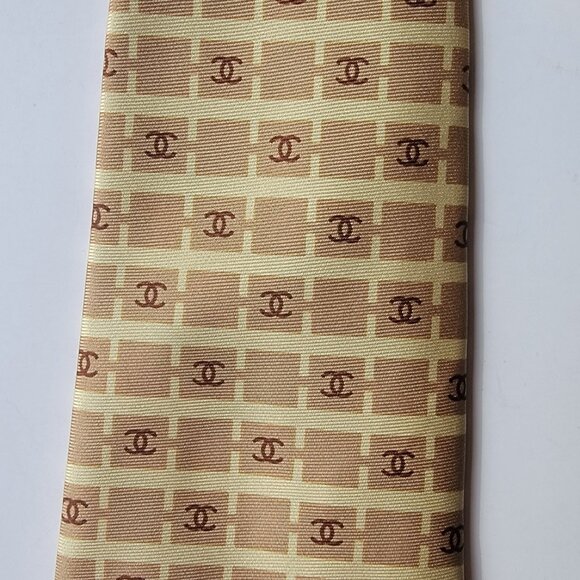 CHANEL Men's Vintage Tie 100% Silk Made in Italy beige with brown CCs - Picture 3 of 5